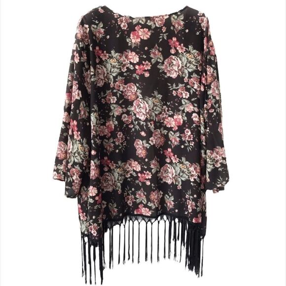 ✨HP✨FLORAL FRINGE KIMONO✨  - Picture 5 of 6